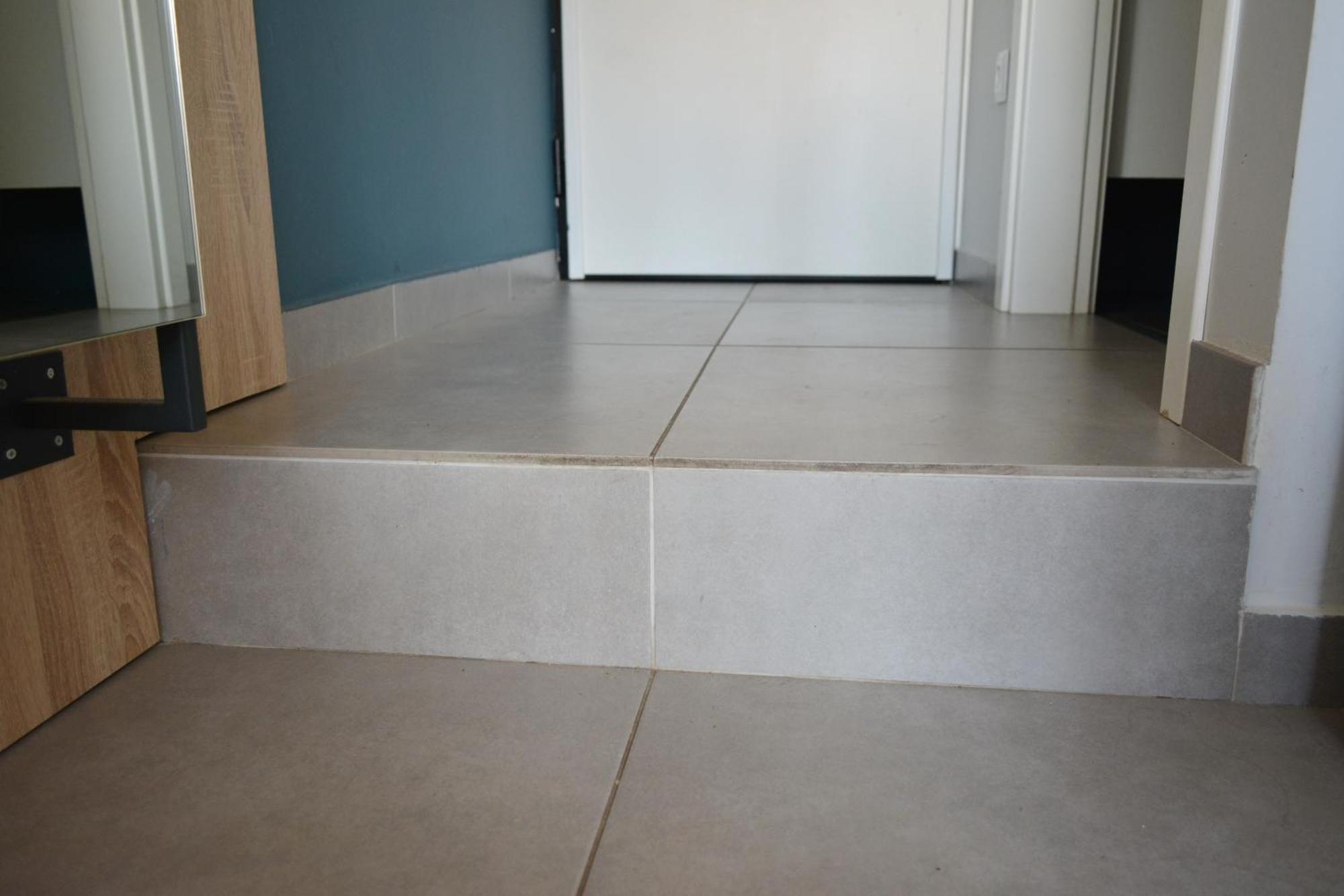 Bella Suite City Center, Parking テッサロニキ エクステリア 写真